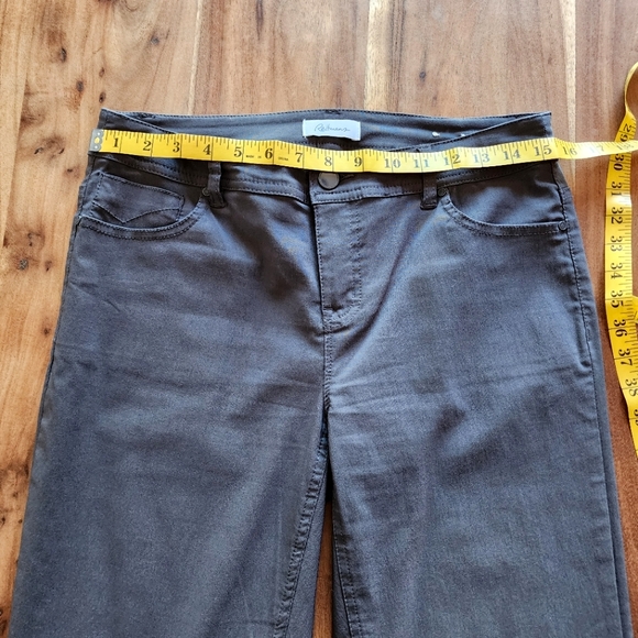 Reitmans petite dark gray stretch pants,straight legs,mid-raise,size 8 - Picture 7 of 9